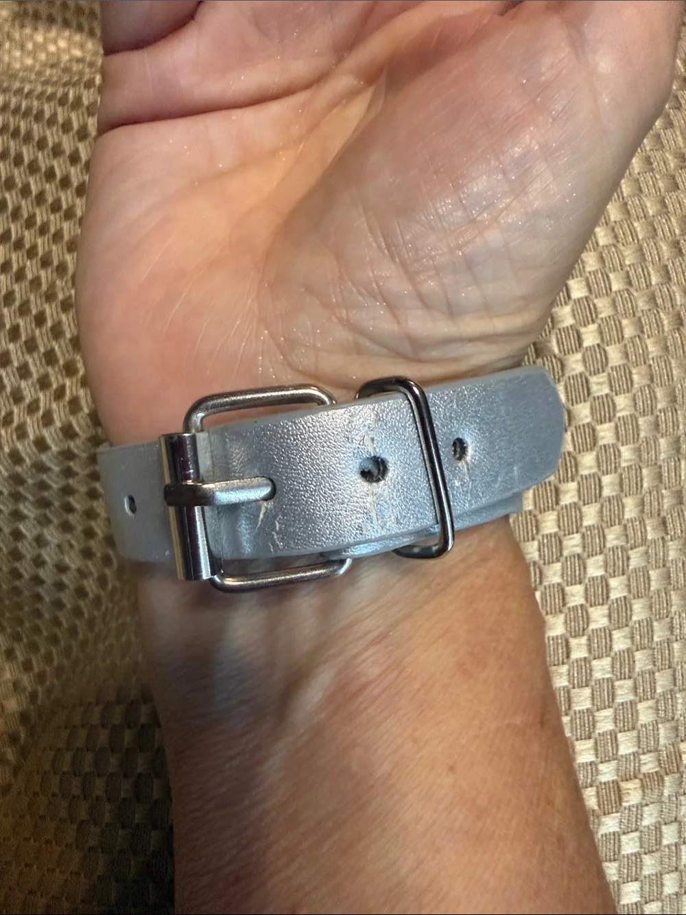 Snap Silver Leather 'MOM' Heart Cuff with Pink Crystal Accents